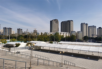 郑州华熠篷房厂家为张韶涵演唱会提供篷房搭建服务