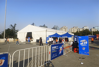 郑州华熠篷房搭建厂家为2023郑州黄河马拉松赛保驾护航
