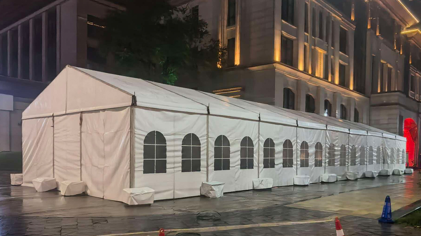 河南华熠篷房租赁助力临颍书展 小型篷房搭建交付